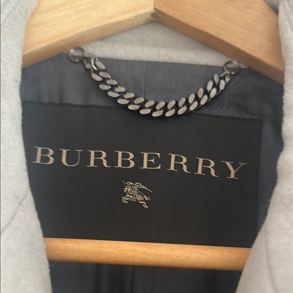 Burberry Dove Gray Coat with Many Detail gorgeous color and style. - Picture 2 of 14